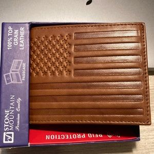 Stone Mountain Leather Wallet Embossed American Flag